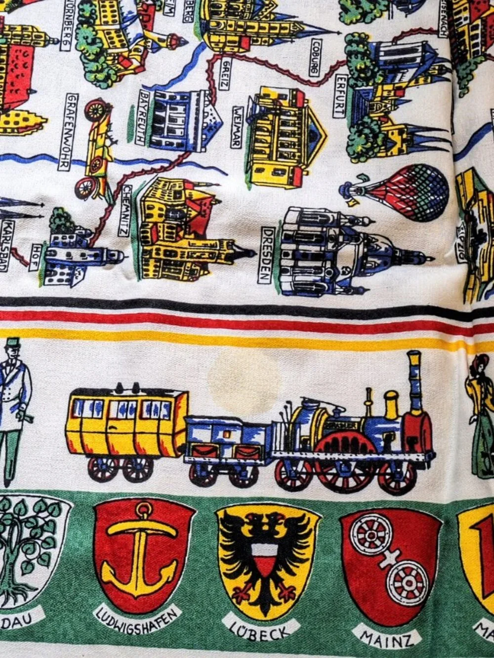 Vintage West German Viscose Linen Souvenir Map Tablecloth 51″ x 63͂″